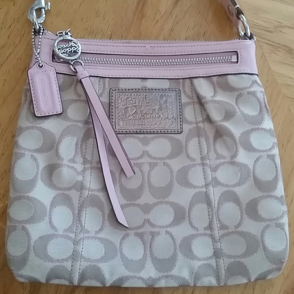 Beautiful Pink/Cream Coach Poppy Cross Body